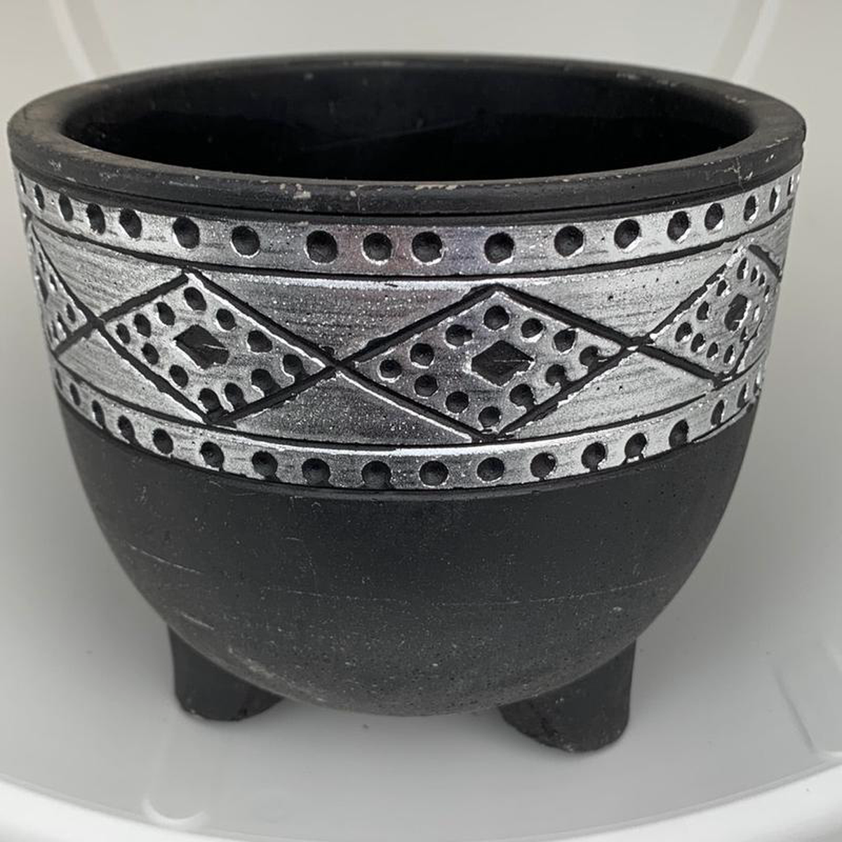 5 Nisse Concrete Black Matt W/Rim Assorted